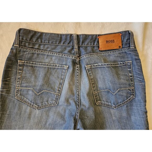 Hugo Boss Regular Fit Jeans Mens Sz 33 X 32 Distressed Wash 100% Cotton - Picture 6 of 15